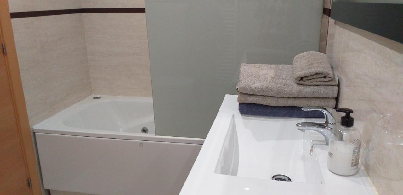 Apartamento Los Lirios Logrono Ngoại thất bức ảnh