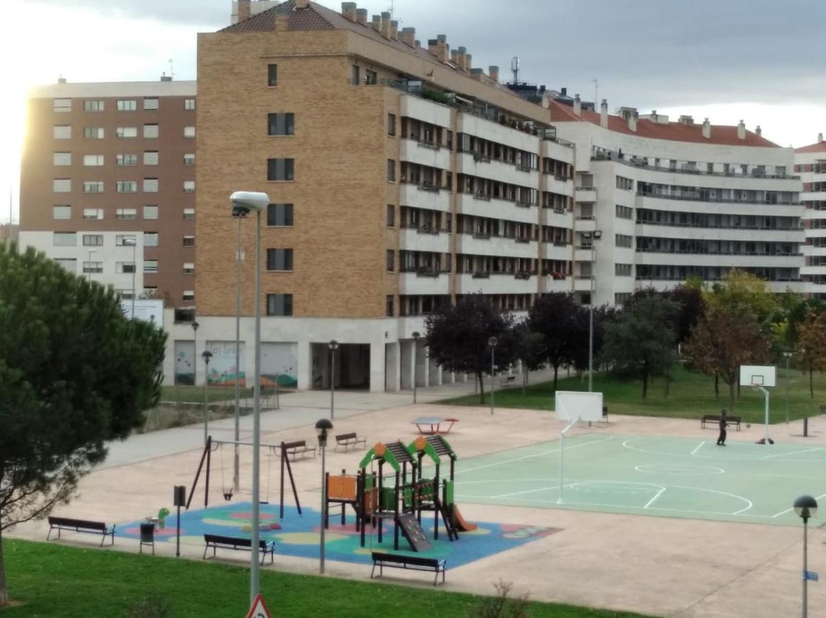 Apartamento Los Lirios Logrono Ngoại thất bức ảnh